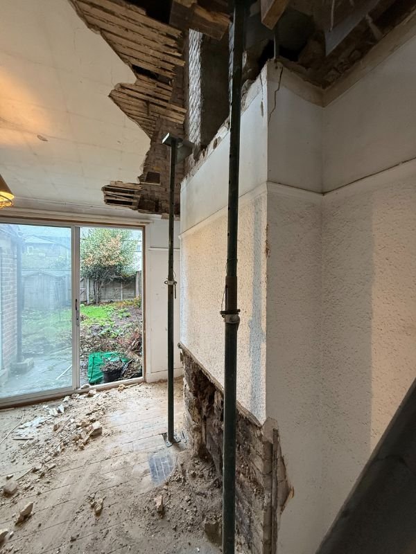 chimney breast removal services london (1)